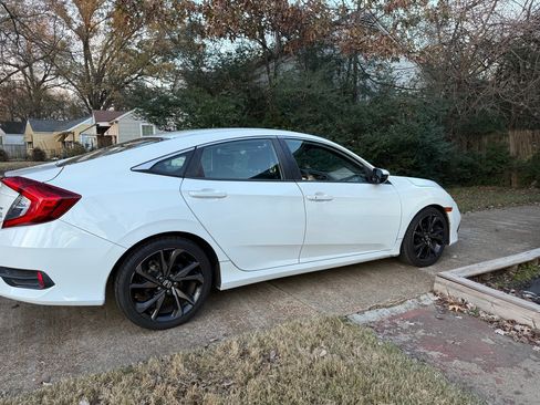 Used 2019 Honda Civic Sport image 4