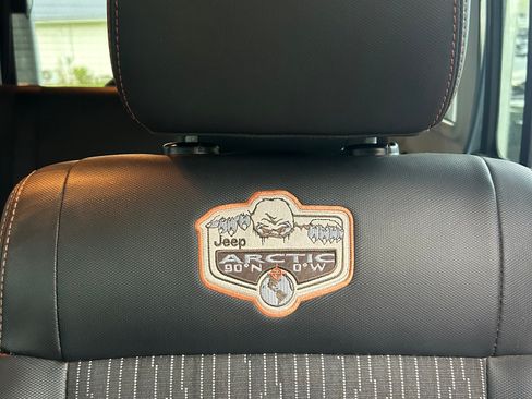 Used 2012 Jeep Wrangler Unlimited Sahara AWD/4WD image 16