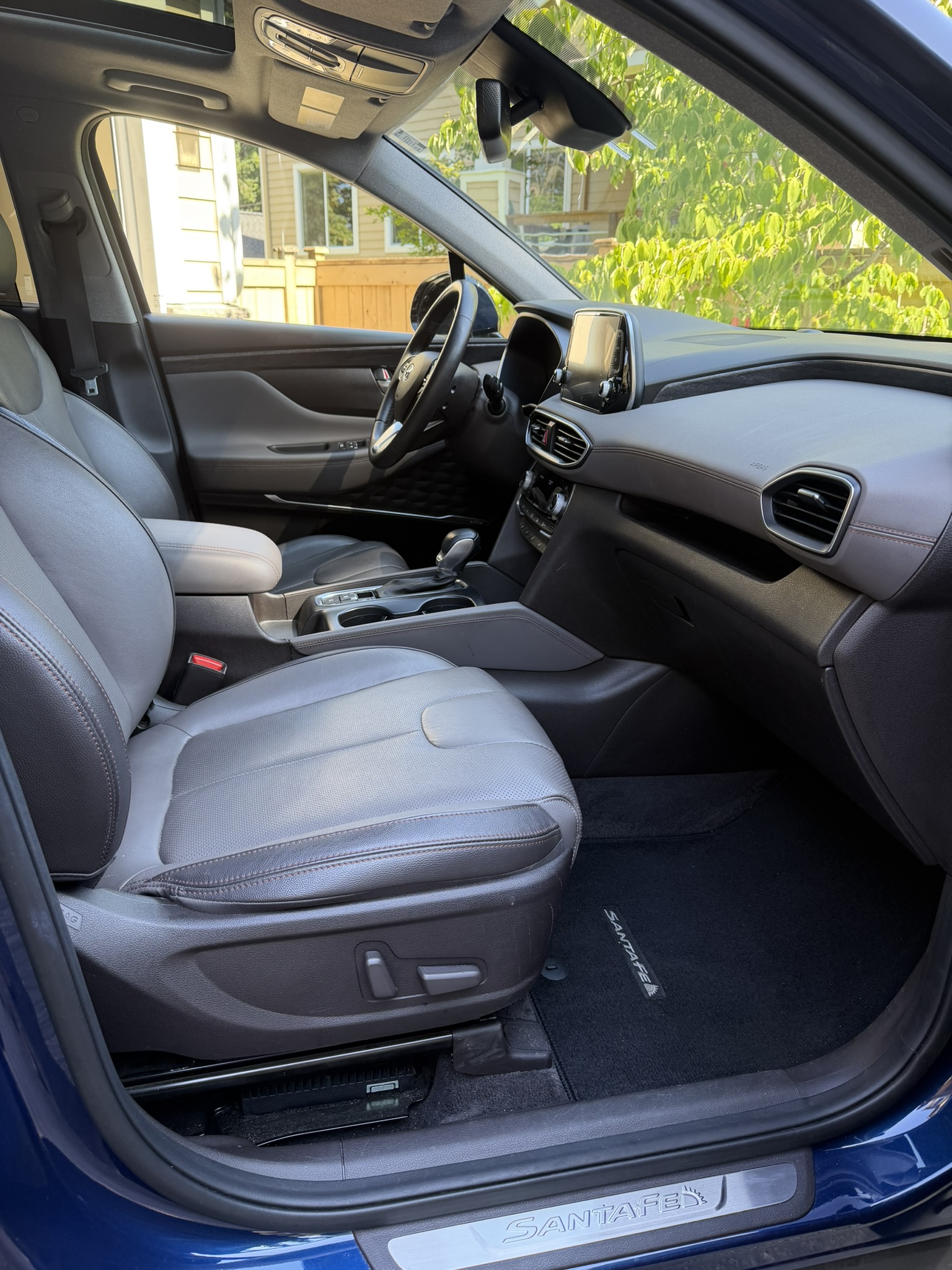 Used 2019 Hyundai Santa Fe AWD w/ Cargo Package image 15