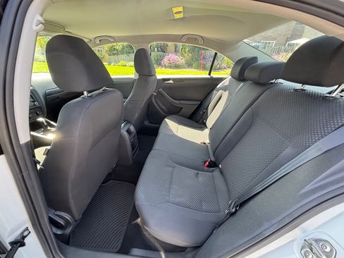 Used 2014 Volkswagen Jetta S image 11