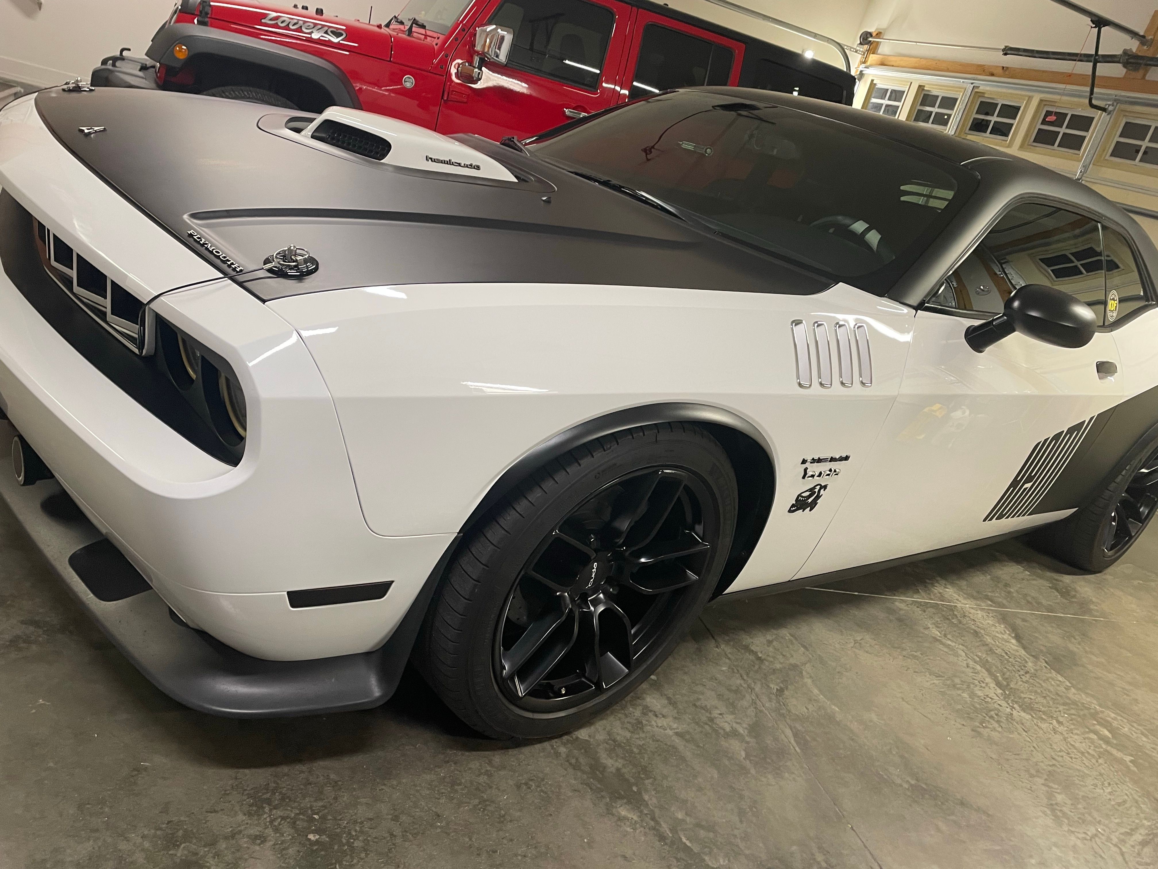 Used 2011 Dodge Challenger R/T RWD image 22