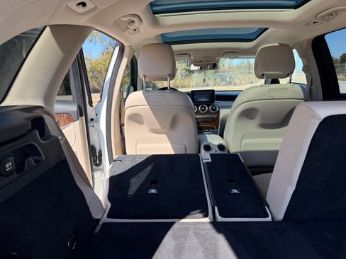 Used 2018 Mercedes-Benz GLC 300 image 9