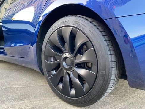 Used 2020 Tesla Model 3 Standard Range Plus image 12