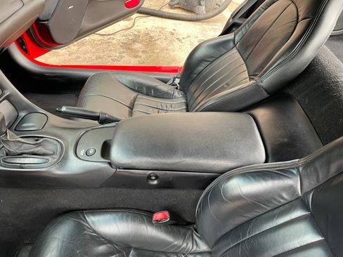Used 1998 Chevrolet Corvette Coupe w/ Memory Pkg RWD image 8