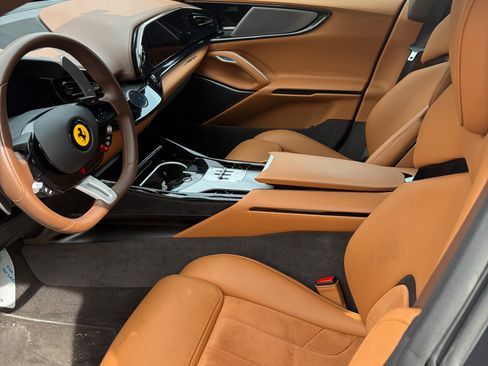 Used 2025 Ferrari Purosangue image 11