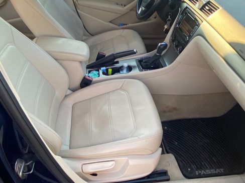 Used 2014 Volkswagen Passat 1.8T SE image 11