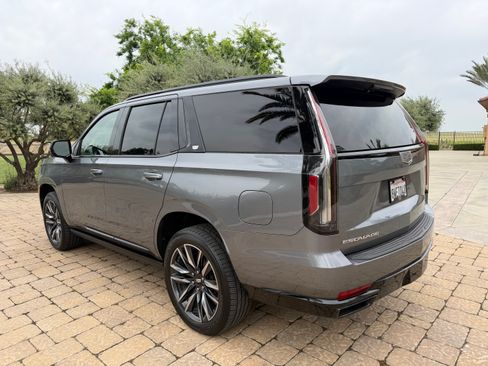 Used 2021 Cadillac Escalade Sport Platinum image 5