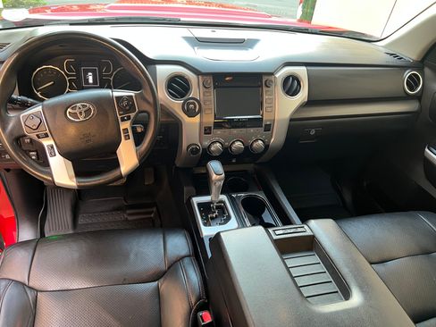 Used 2018 Toyota Tundra SR5 image 12