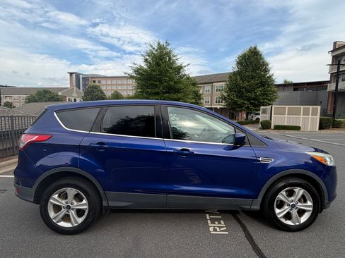Used 2016 Ford Escape SE FWD image 4