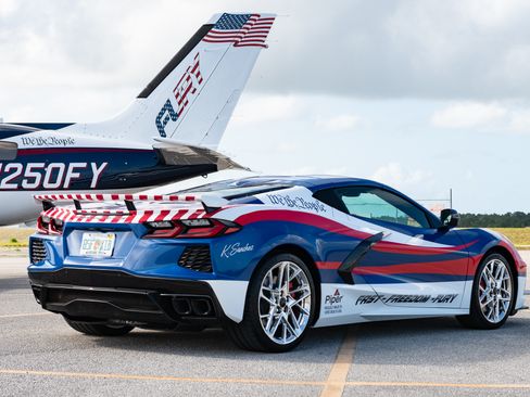 Used 2026 Chevrolet Corvette Stingray Preferred Cpe w/ Z51 Performance Package RWD image 19