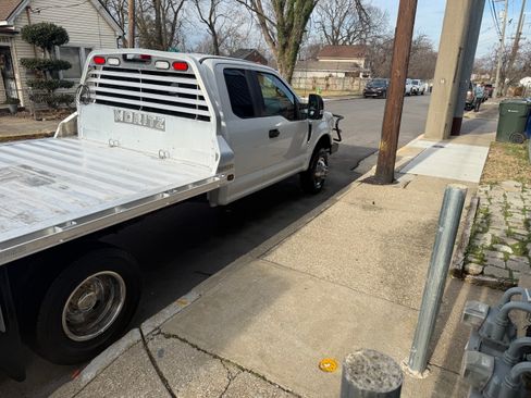 Used 2017 Ford F350 XL w/ Power Equipment Group image 8