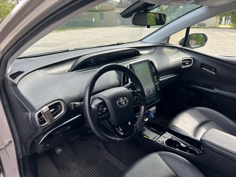 Used 2022 Toyota Prius Prime XLE FWD image 14