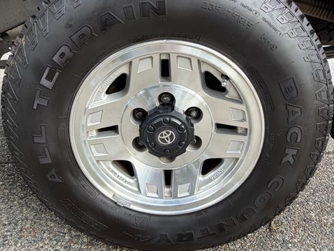 Used 1993 Toyota Pickup Deluxe image 28