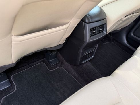 Used 2016 Ford Edge SE image 6