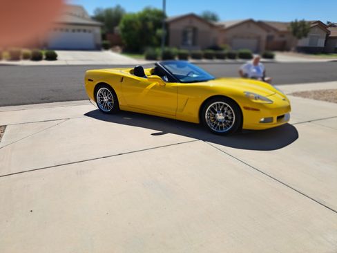 Used 2006 Chevrolet Corvette Convertible w/ Preferred Equipment Group image 9