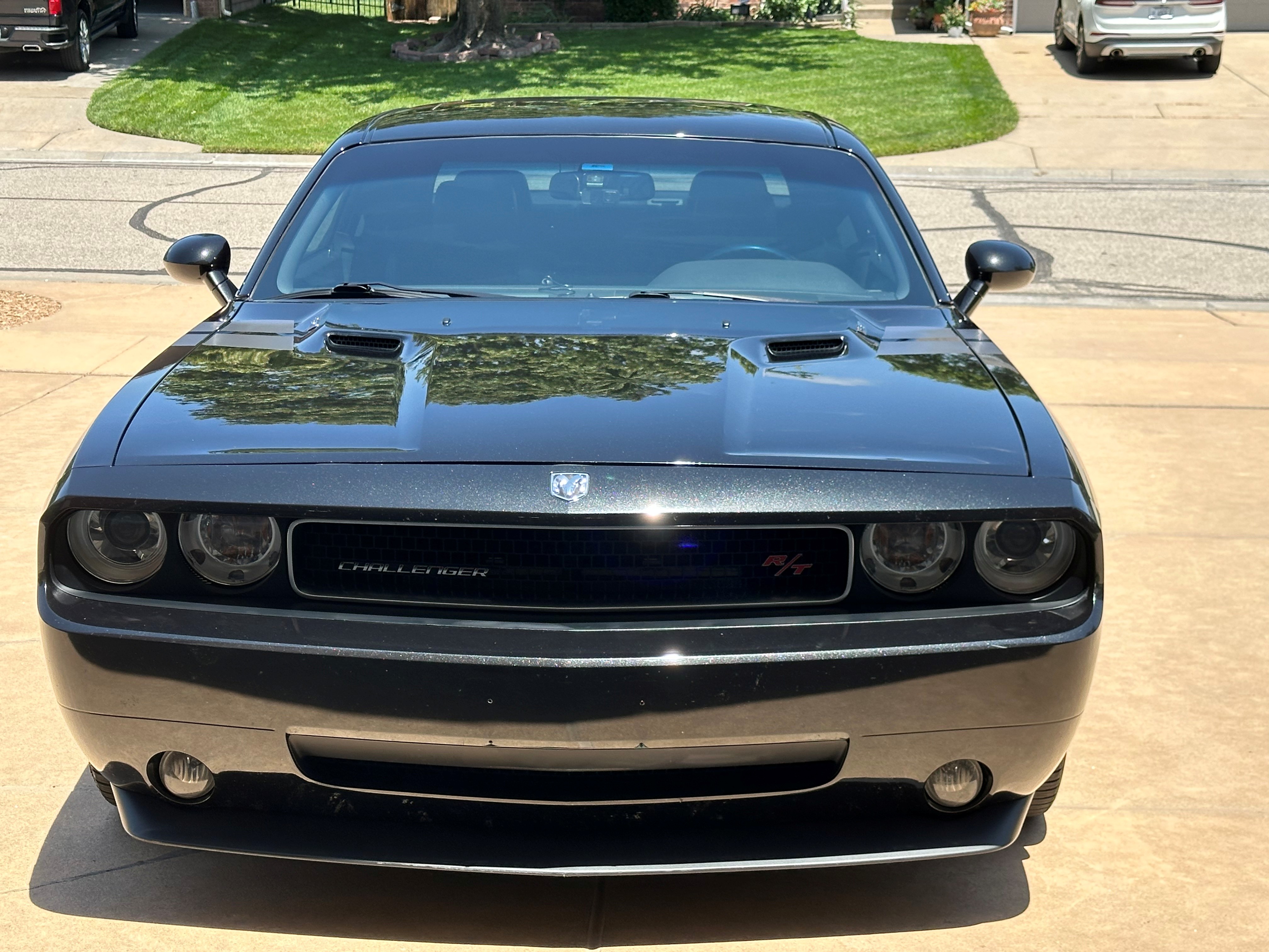 Used 2009 Dodge Challenger R/T RWD image 2