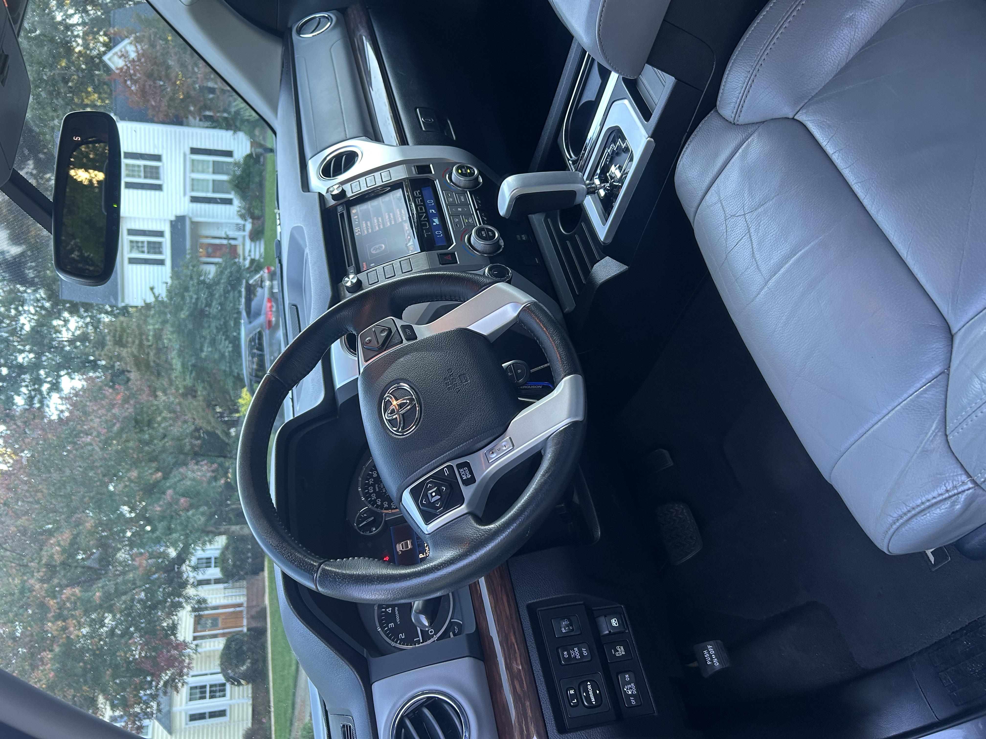 Used 2015 Toyota Tundra Limited w/ Limited Premium Package AWD/4WD image 14