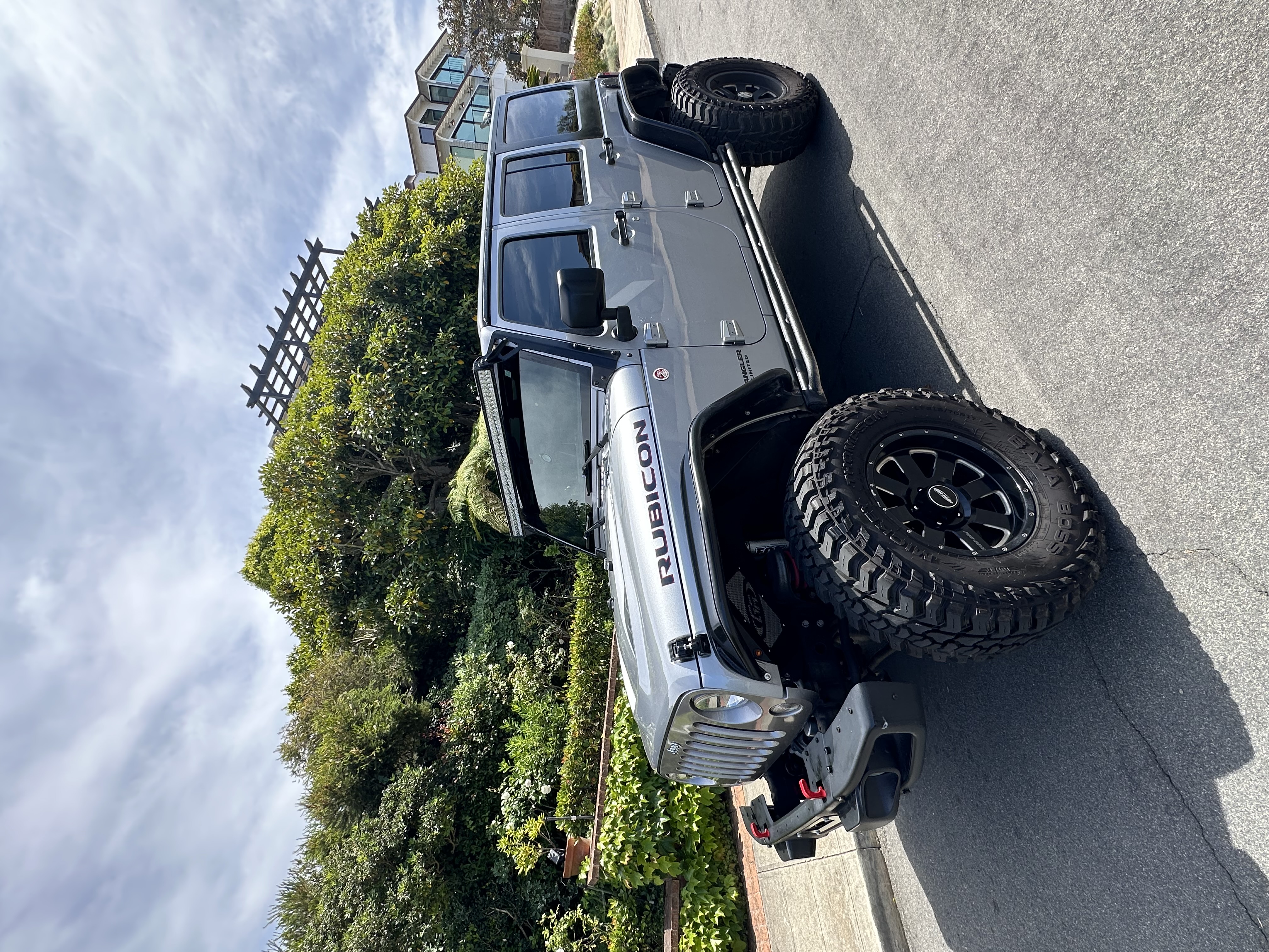 Used 2015 Jeep Wrangler Unlimited Rubicon AWD/4WD image 1