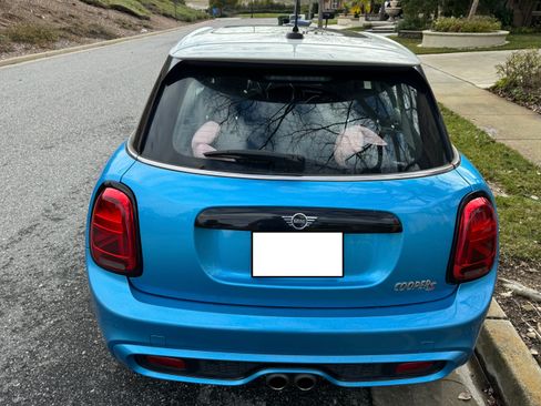 Used 2019 MINI Cooper S w/ Premium Package image 11