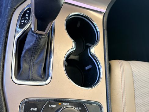 Used 2016 Jeep Grand Cherokee Limited 75th Anniversary image 9