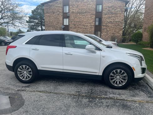 Used 2019 Cadillac XT5 Luxury FWD image 1