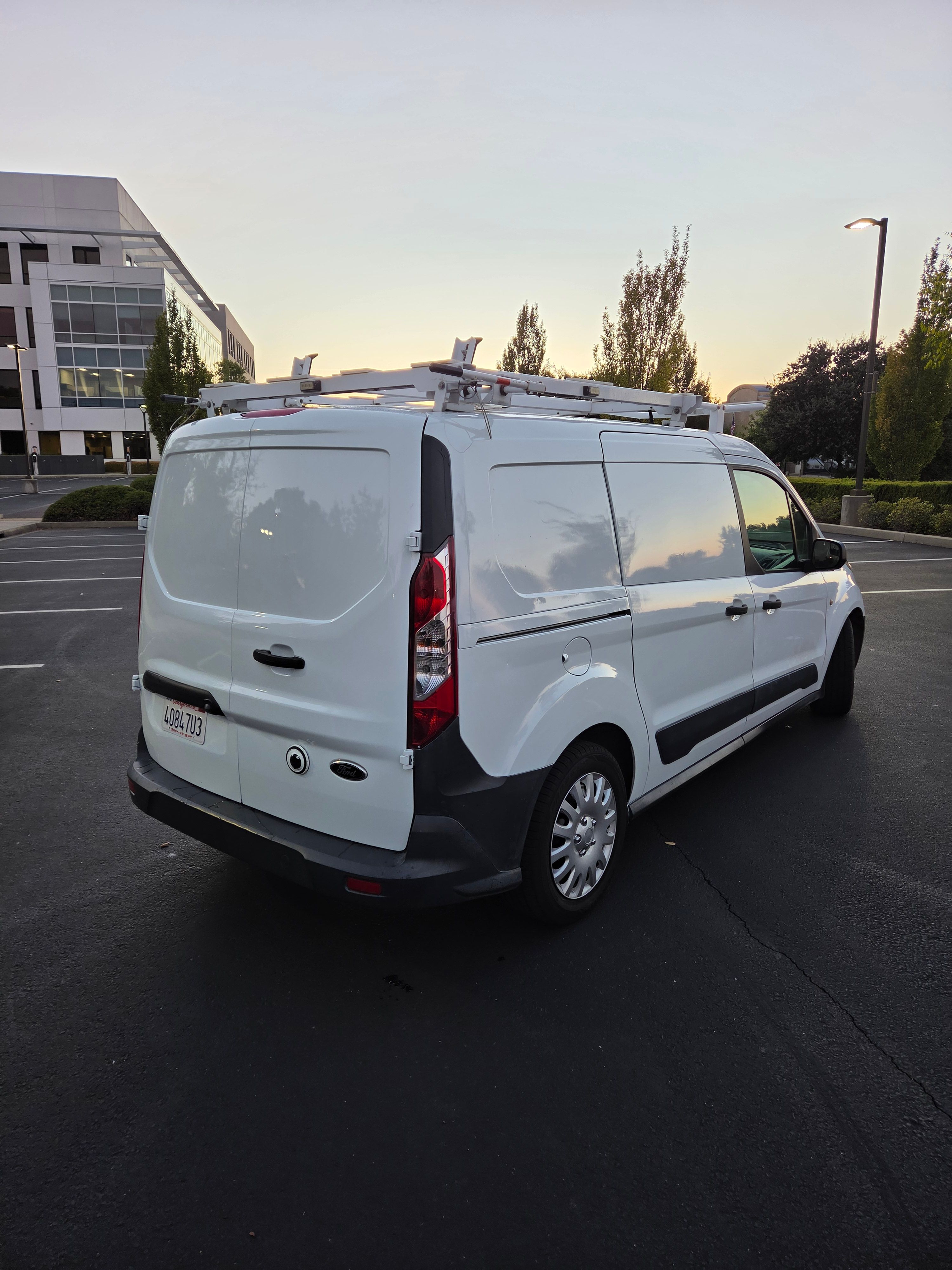 Used 2015 Ford Transit Connect XL FWD image 8
