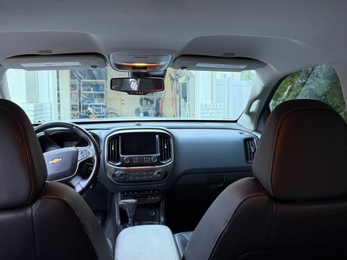 Used 2021 Chevrolet Colorado Z71 w/ Safety Package image 19