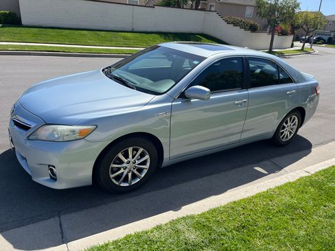 Used 2011 Toyota Camry Hybrid Sedan 4D image 15