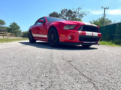 Used 2014 Ford Mustang Shelby GT500 w/ Equipment Group 821A RWD image 2