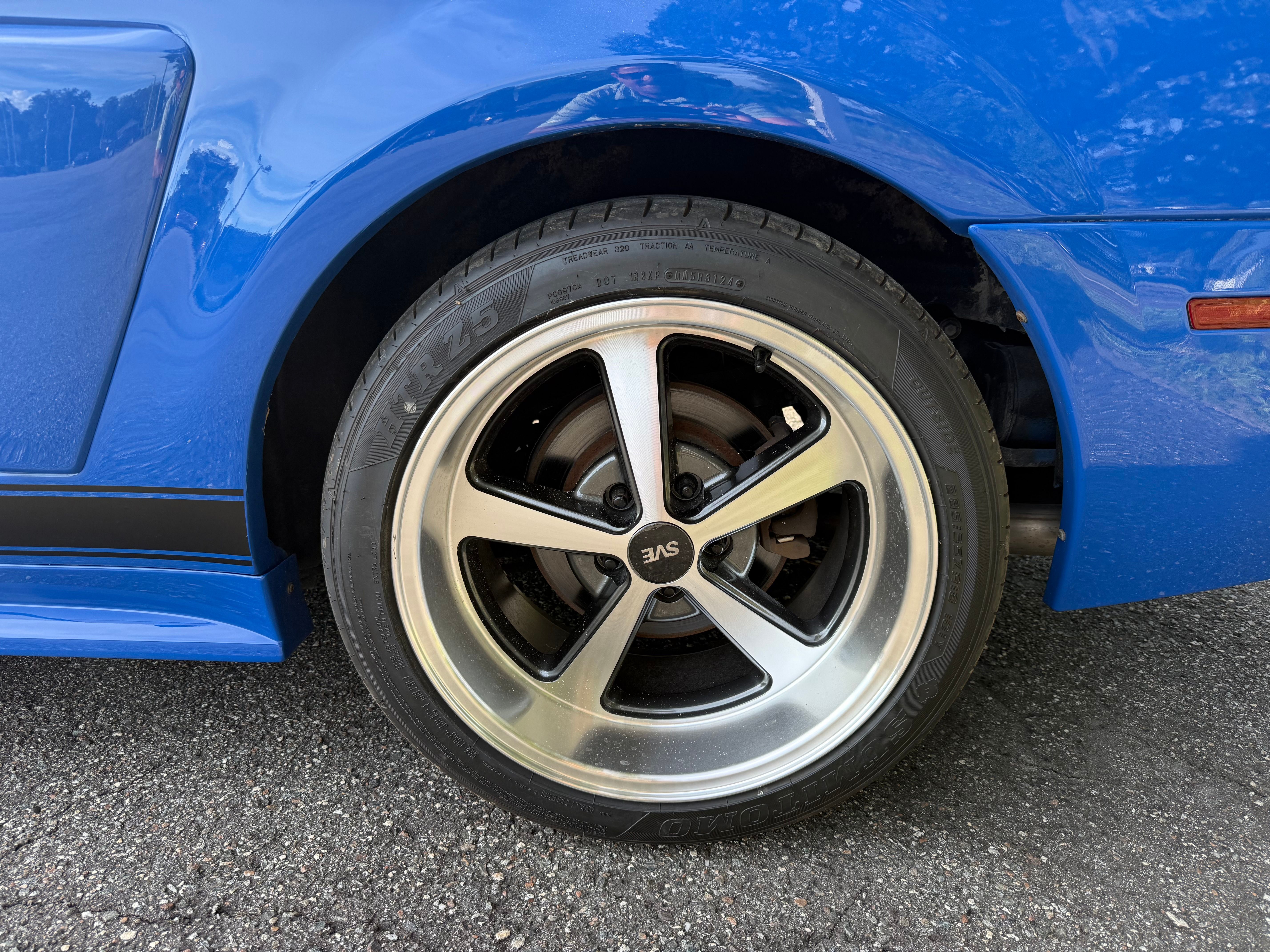 Used 2003 Ford Mustang Mach 1 RWD image 9