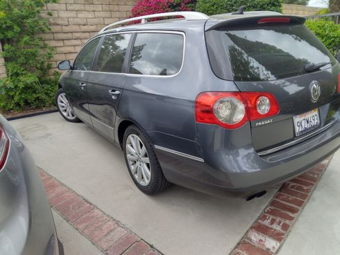 Used 2010 Volkswagen Passat Komfort image 3