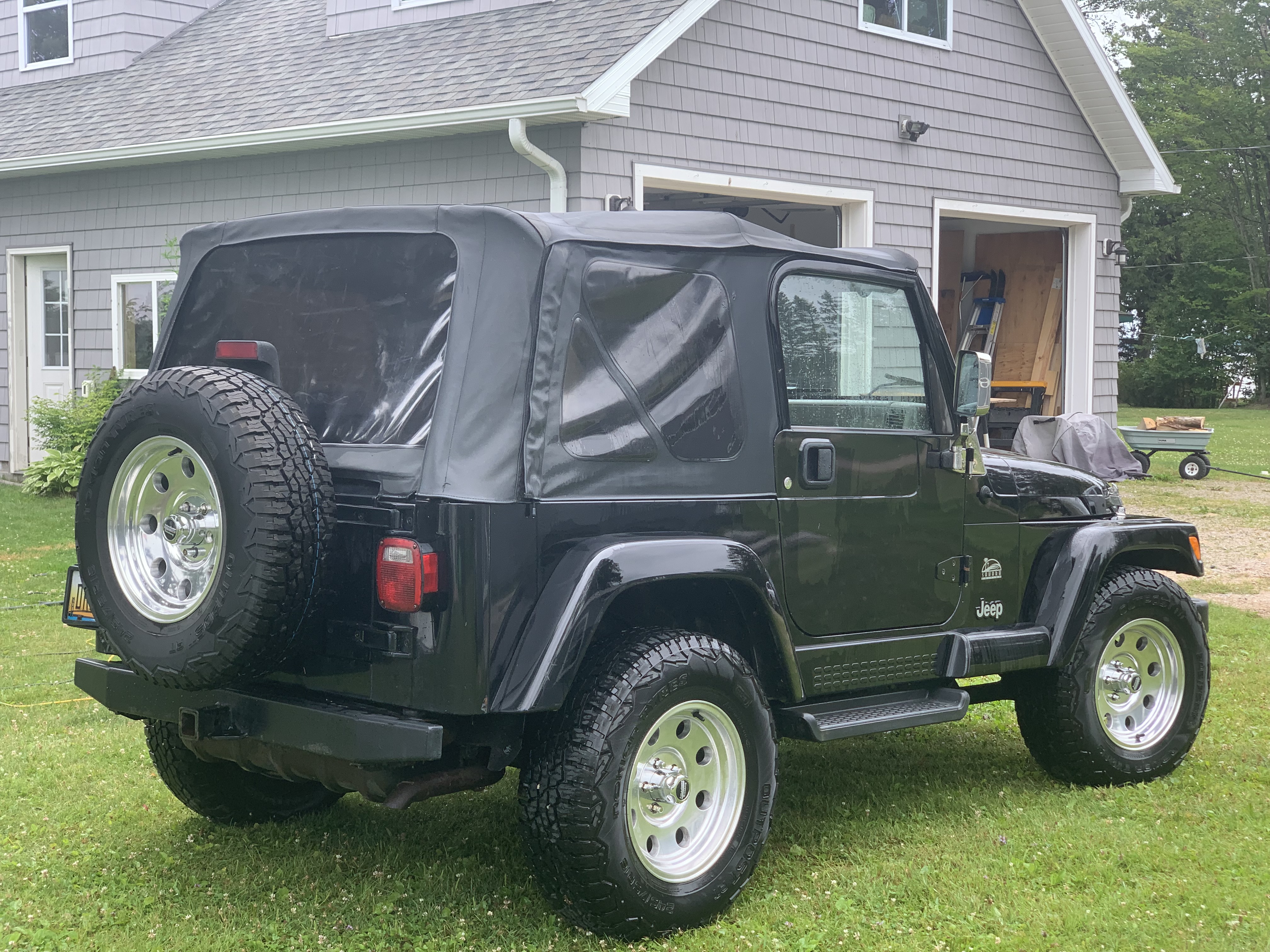 Used 2003 Jeep Wrangler Sahara AWD/4WD image 4