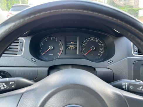 Used 2012 Volkswagen Jetta S image 6