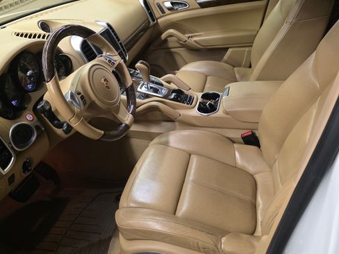 Used 2014 Porsche Cayenne Diesel image 5