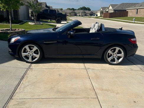 Used 2012 Mercedes-Benz SLK 350 image 10