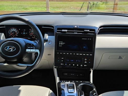 Used 2024 Hyundai Tucson Limited image 13