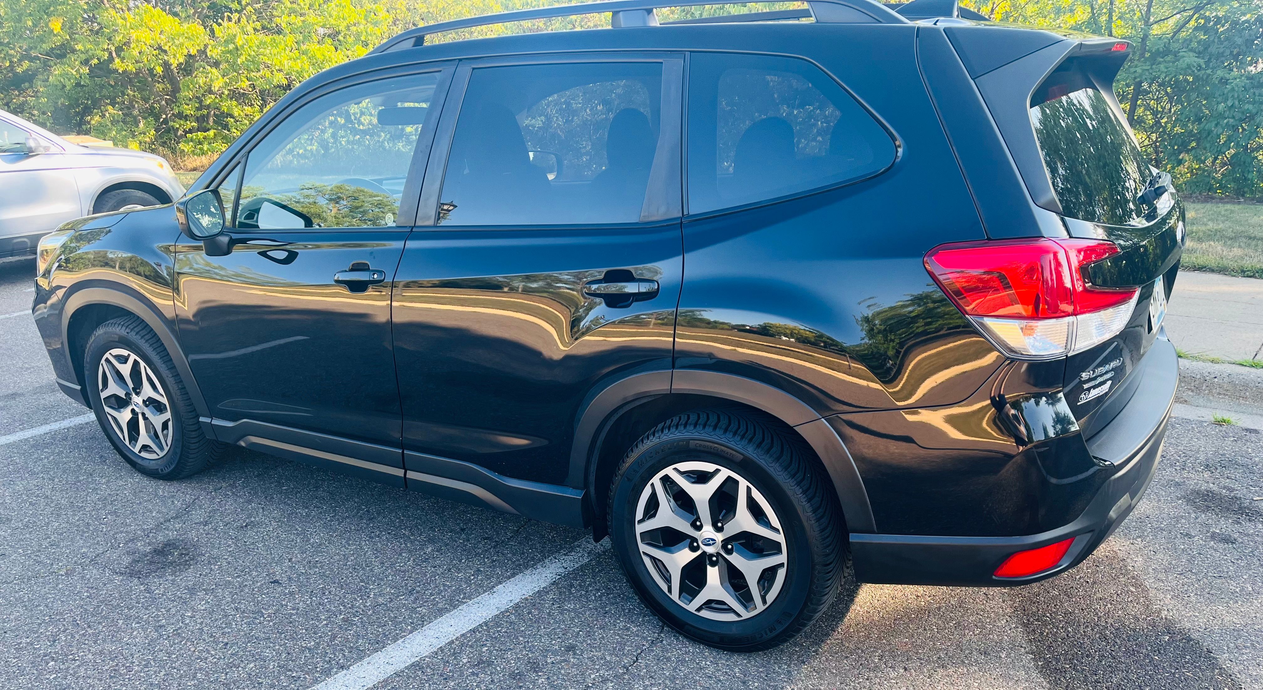 Used 2019 Subaru Forester Premium w/ All-Weather Package AWD/4WD image 2
