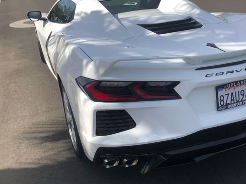 Used 2022 Chevrolet Corvette Stingray Convertible w/ Z51 Performance Package image 13