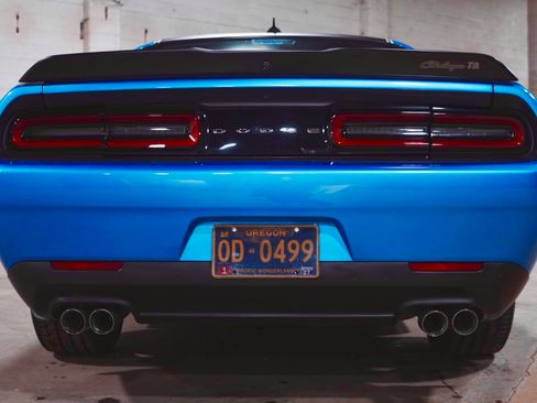 Used 2023 Dodge Challenger R/T w/ T/A Package image 5