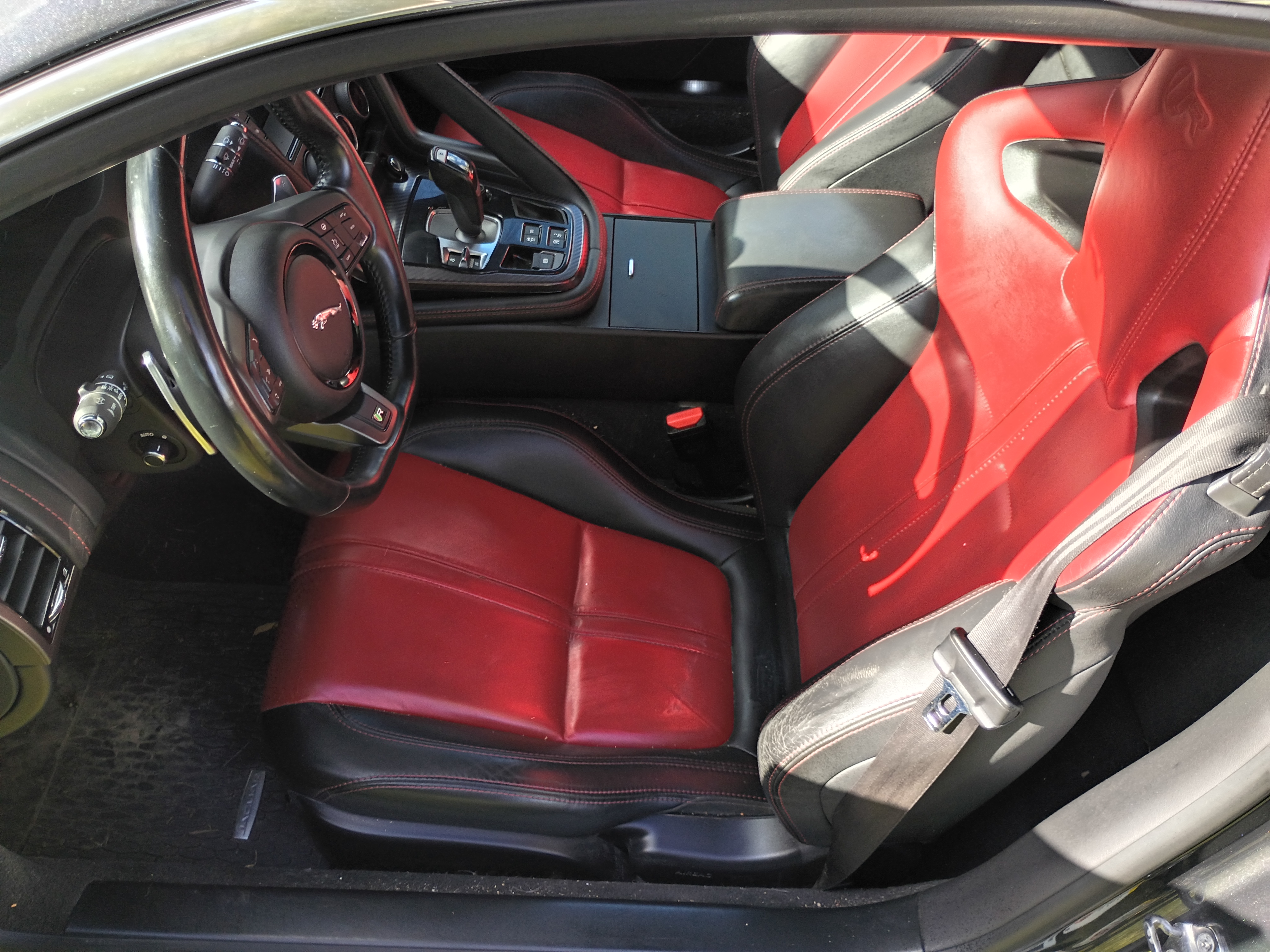 Used 2016 Jaguar F-TYPE R AWD/4WD image 10