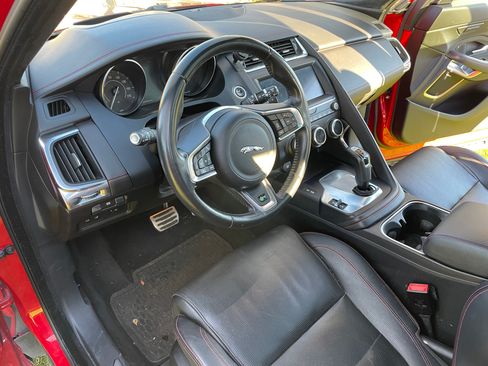 Used 2018 Jaguar E-PACE First Edition image 5