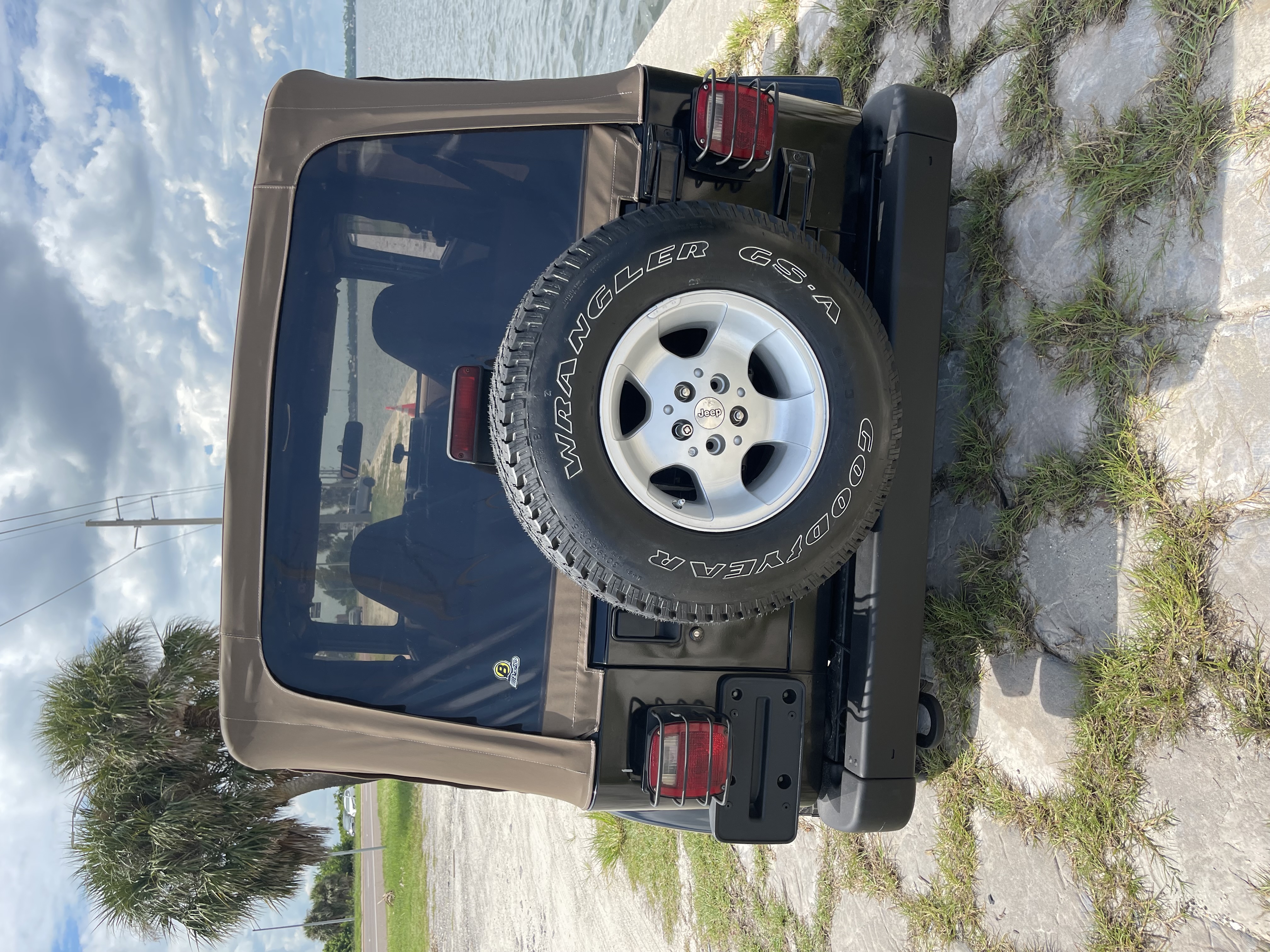 Used 1999 Jeep Wrangler Sahara AWD/4WD image 9