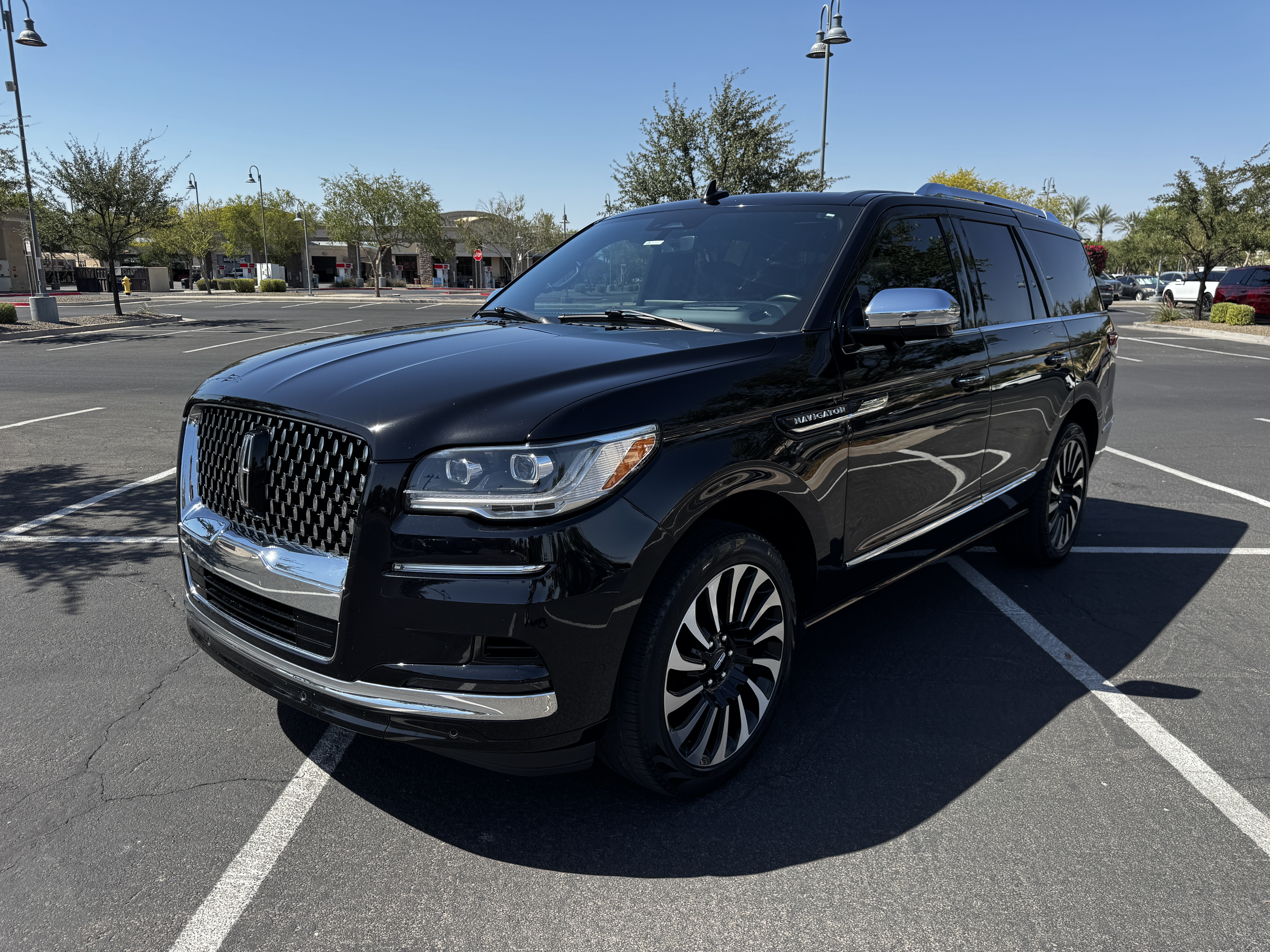 Used 2023 Lincoln Navigator Black Label AWD/4WD image 1