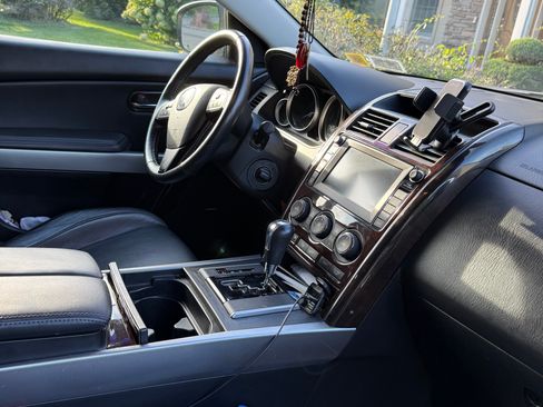 Used 2010 MAZDA CX-9 Grand Touring w/ Moonroof & Bose Audio Pkg AWD/4WD image 8
