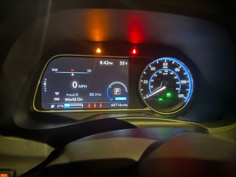 Used 2022 Nissan Leaf SV Plus image 10