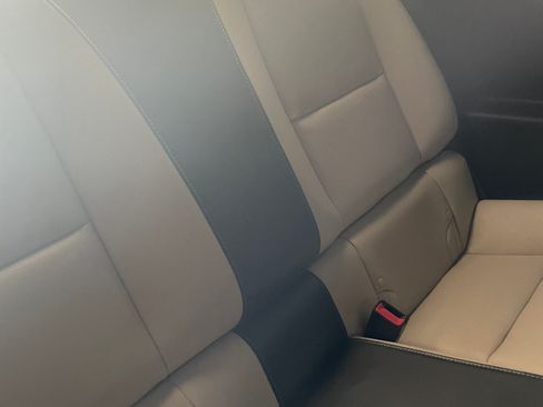 Used 2011 Chevrolet Camaro LT RWD image 5