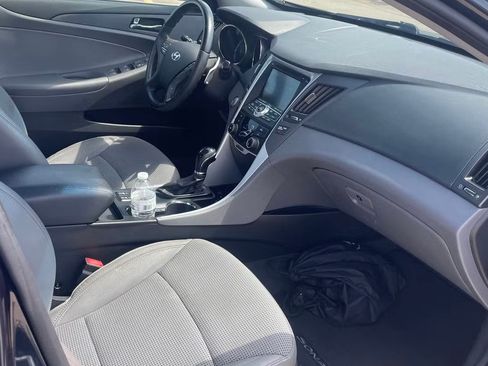 Used 2013 Hyundai Sonata SE w/ Navigation & Sunroof Pkg FWD image 10