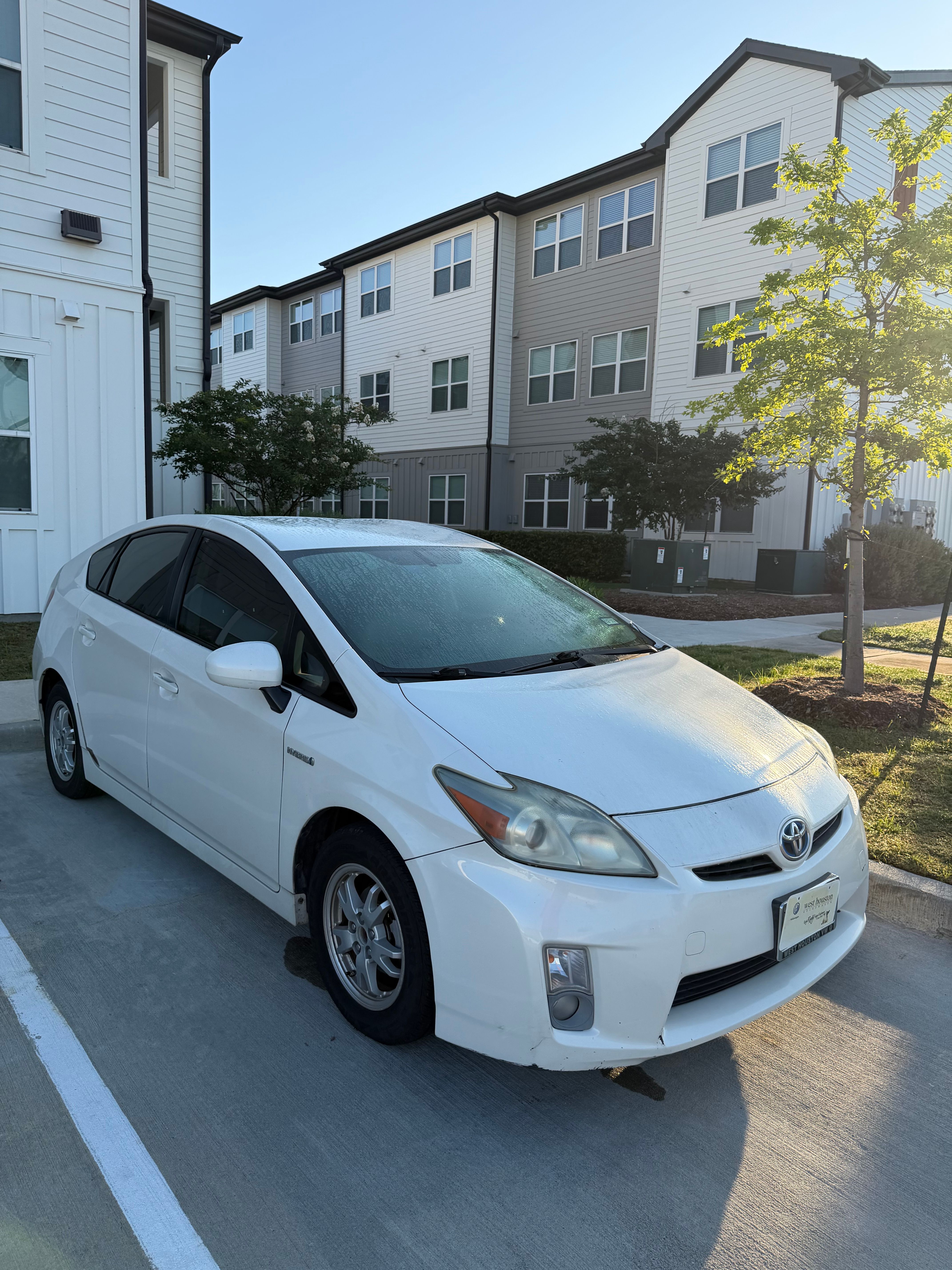 Used 2011 Toyota Prius Four FWD image 2