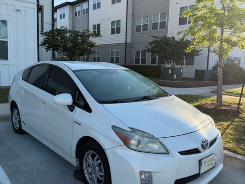 Used 2011 Toyota Prius Four FWD image 2