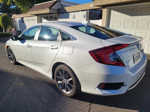 Used 2020 Honda Civic EX image 5